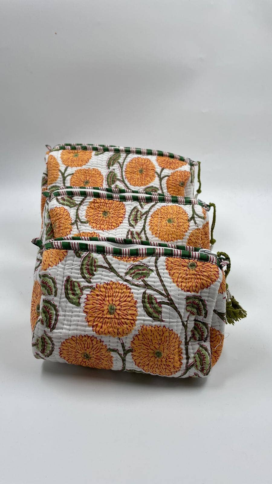100% cotton  quilted washbag set of 3 small medium n large