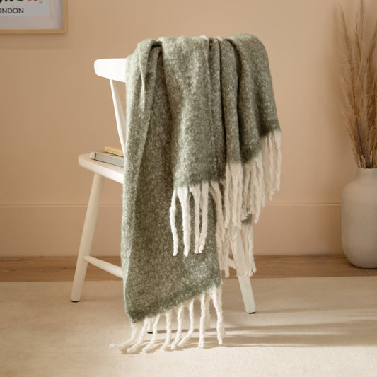 Cozy Woven Tasselled Throw Green: Green