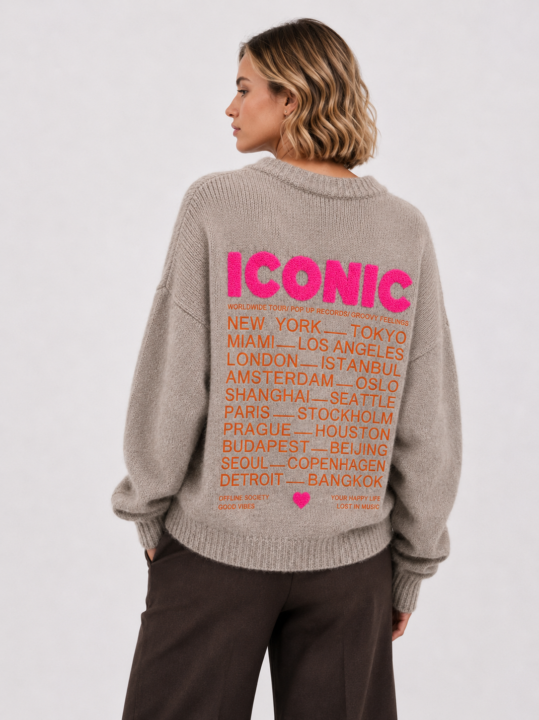 ICONIC Jumper - Beige / One Size
