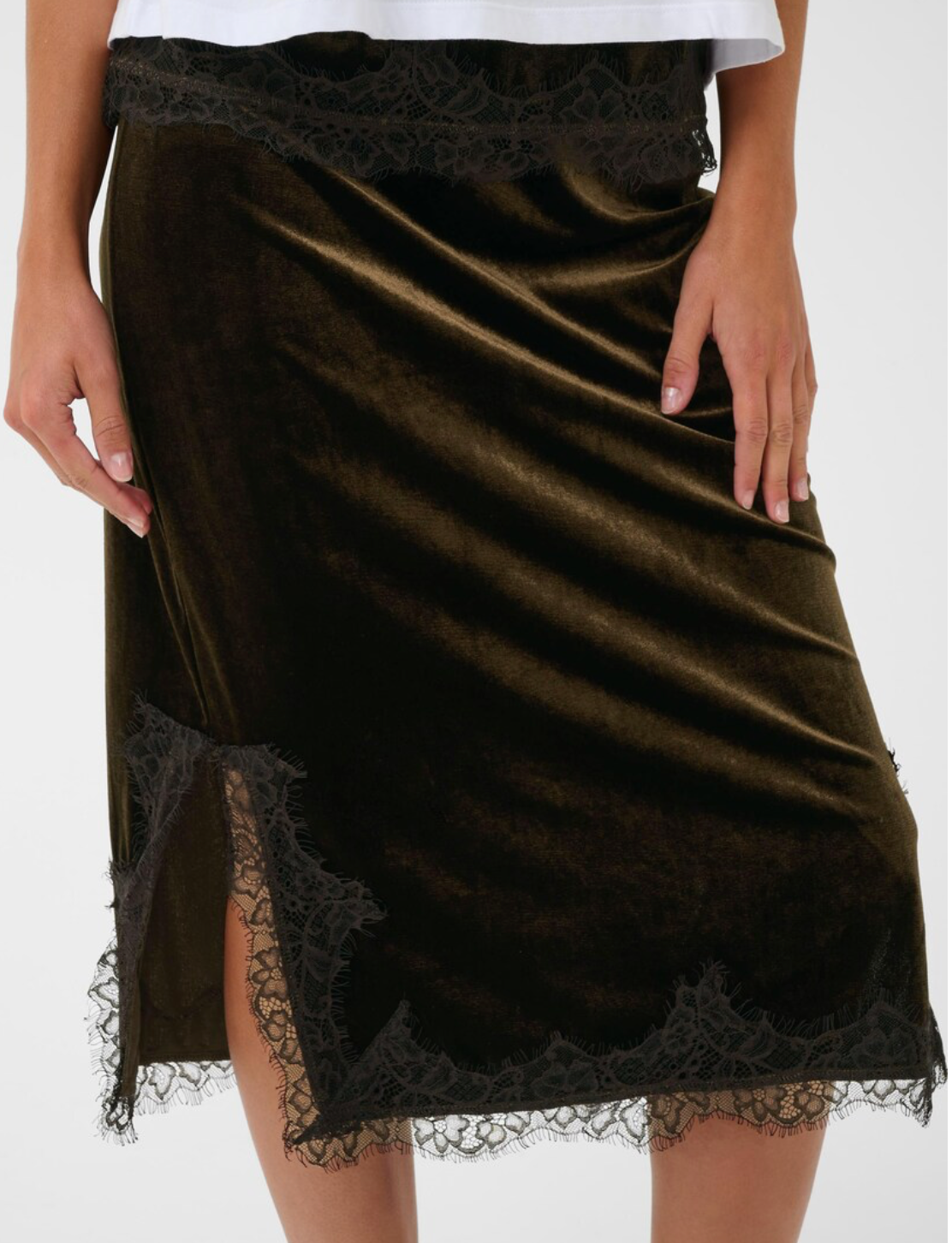 Svega Midi Skirt