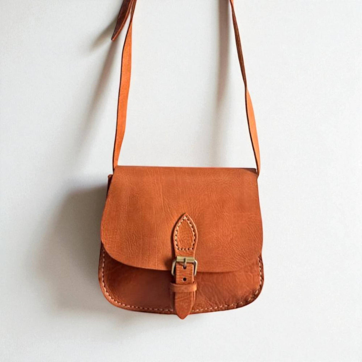 Leather Saddle Cross Body Bag – Tan