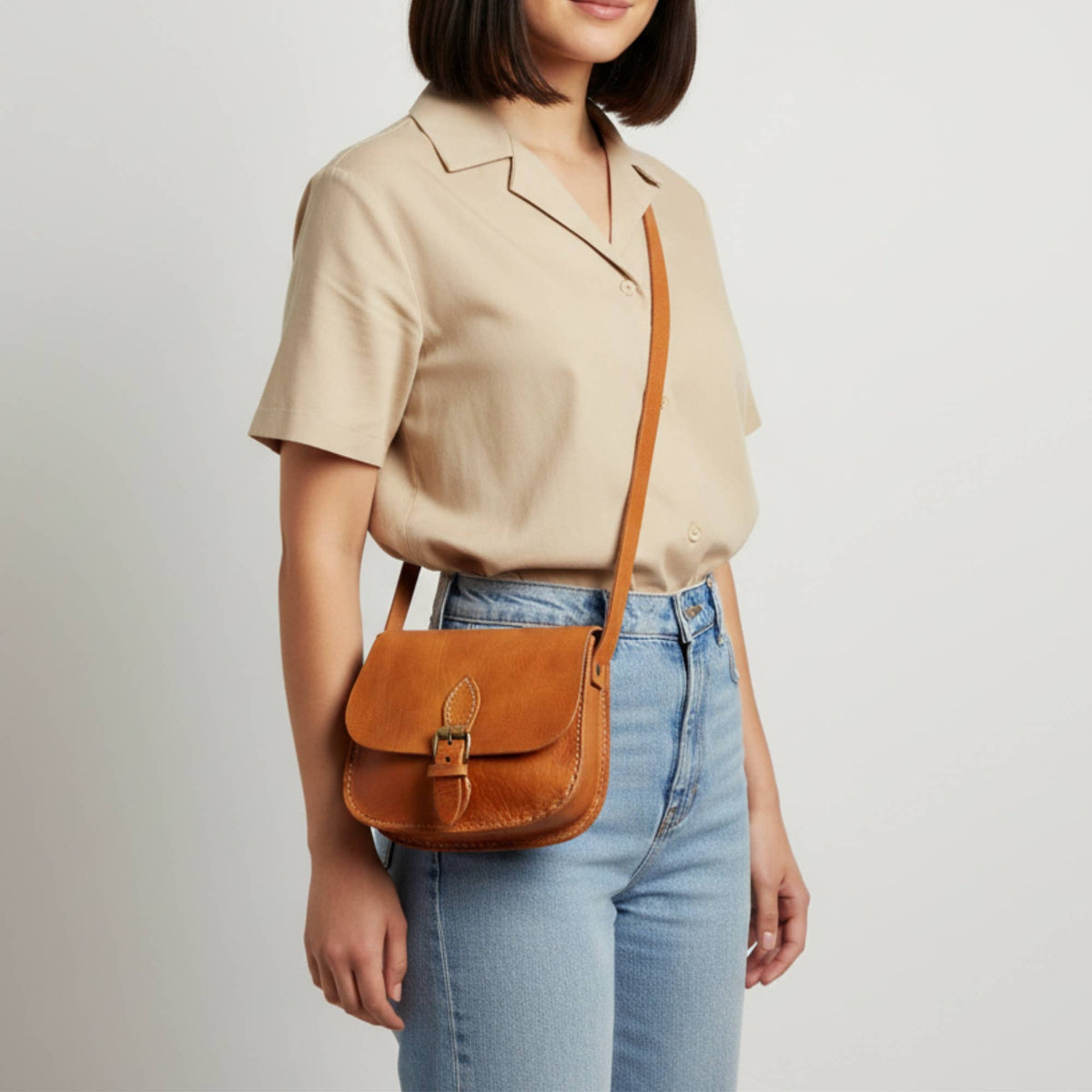 Leather Saddle Cross Body Bag – Tan