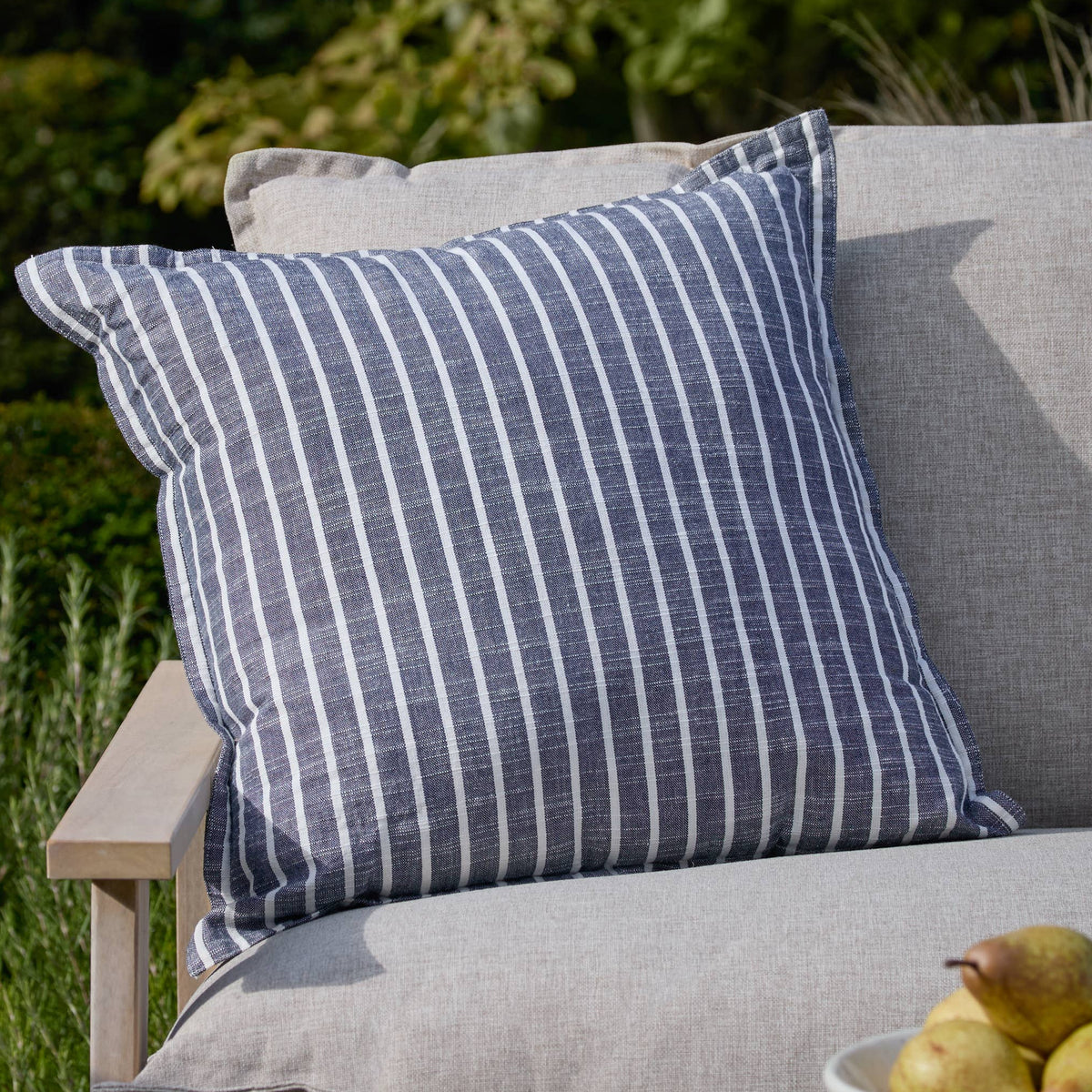 Stripe Outdoor/Indoor Cushion Navy